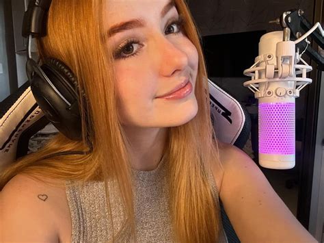 fernanda hanzen simpcity|Fernanda Hanzen — Bio, Age, Family, Career, And Facts.